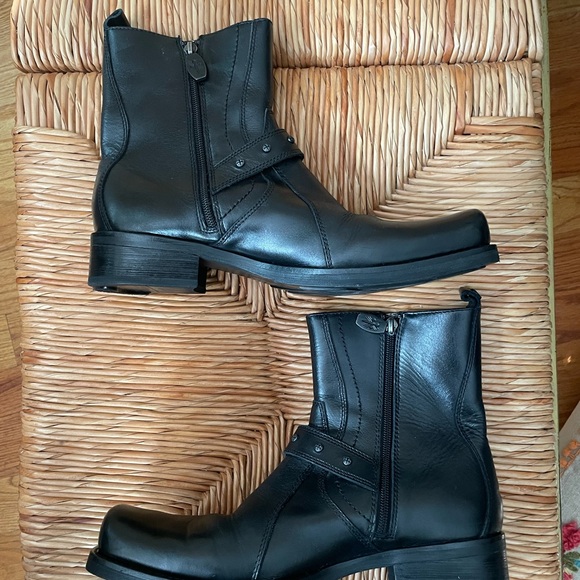 MARK NASON Coolest Black Leather Biker Moto Ankle Boots Cross Studded Skulls 8 - Picture 9 of 15